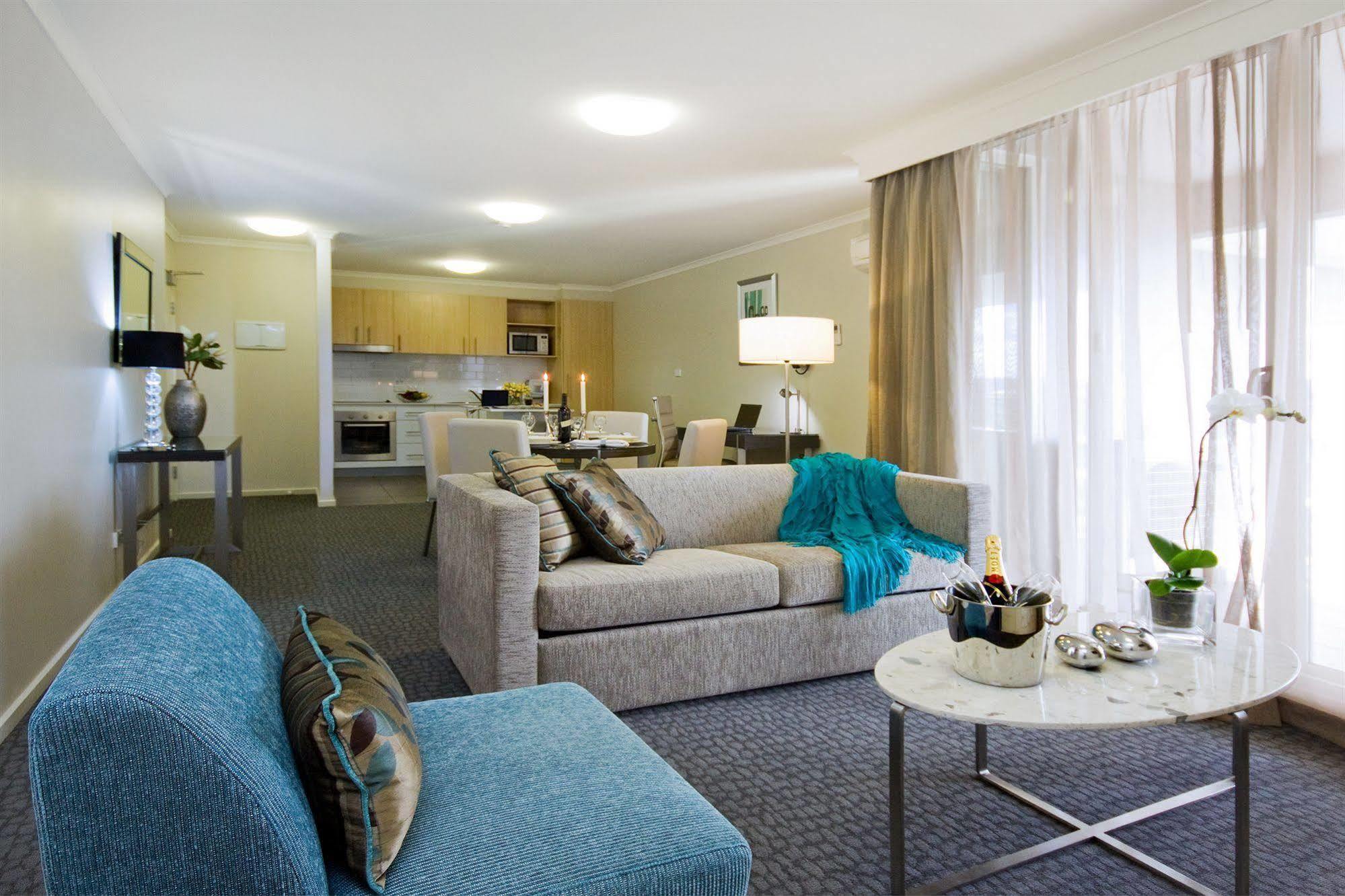 Pacific Suites Канберра Экстерьер фото